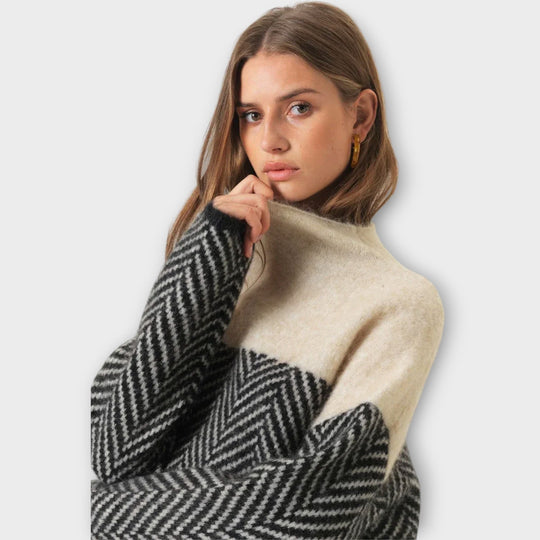 Amira | Turtleneck Sweater