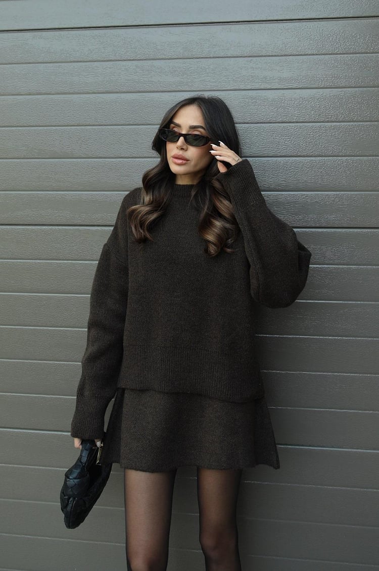 Ellis | Chic Sweater Skirt Ensemble